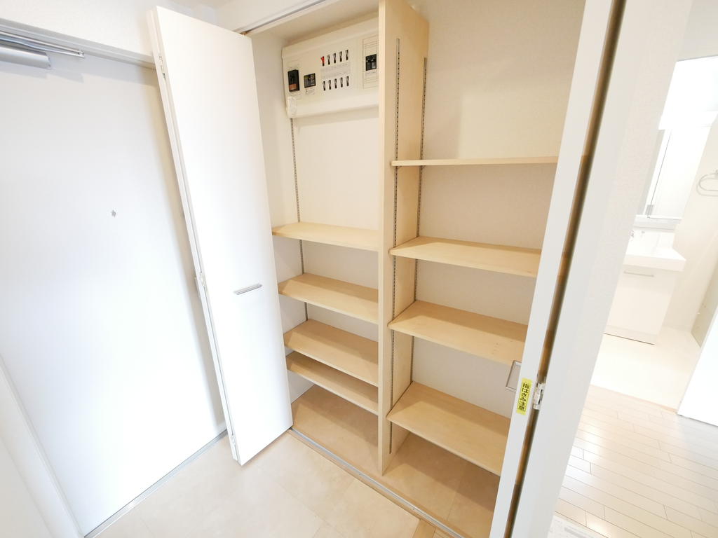 玄関　※同シリーズタイプのお部屋です。