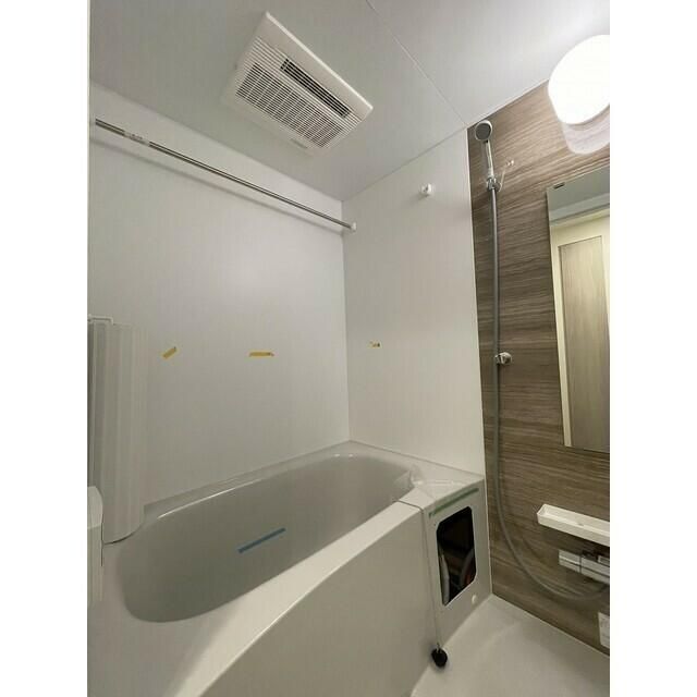 バス・シャワールーム　落ち着いた空間のお風呂です