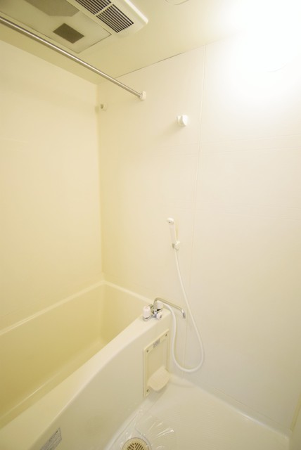 バス・シャワールーム　同タイプの別部屋のお写真です。ご参考までに御覧ください。