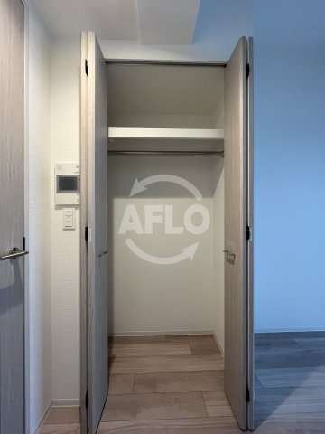 収納　アルティザ江坂　クローゼット