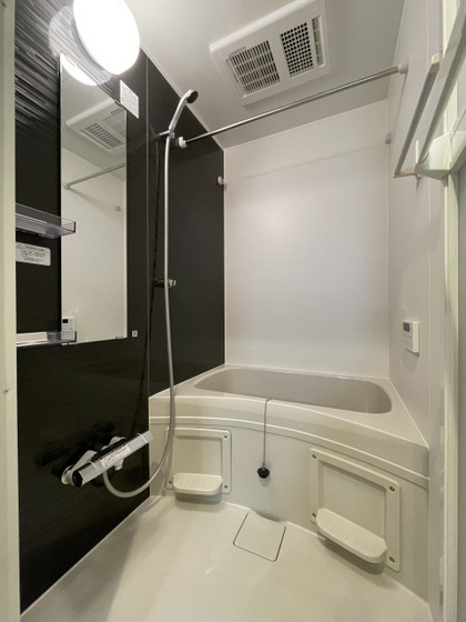 バス・シャワールーム　※別部屋の写真です。