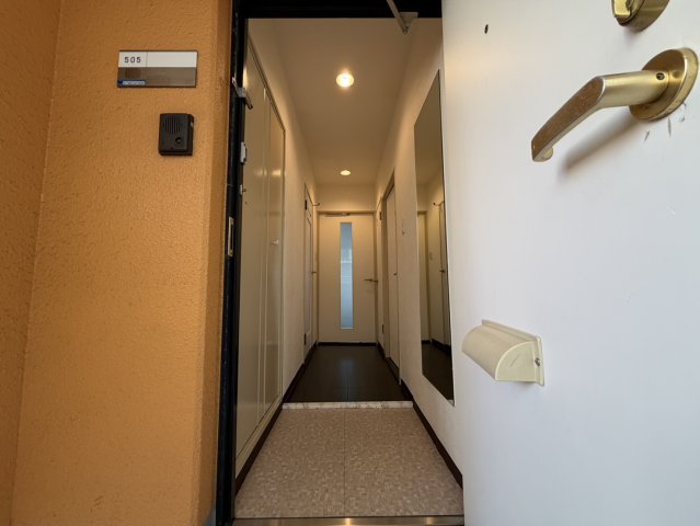 玄関　明るい玄関です