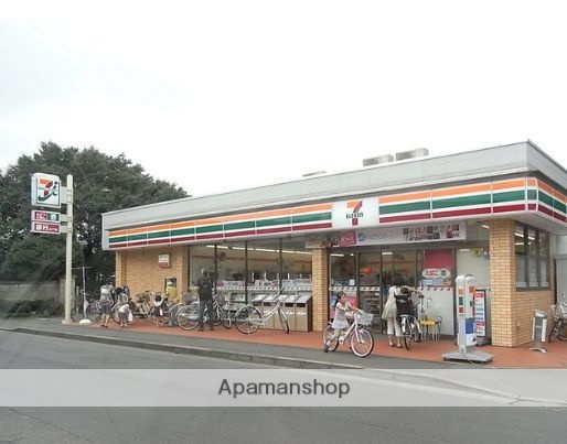 コンビニ　セブンイレブン（コンビニ）まで518m