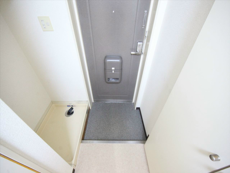 玄関　玄関　シューズボックス付