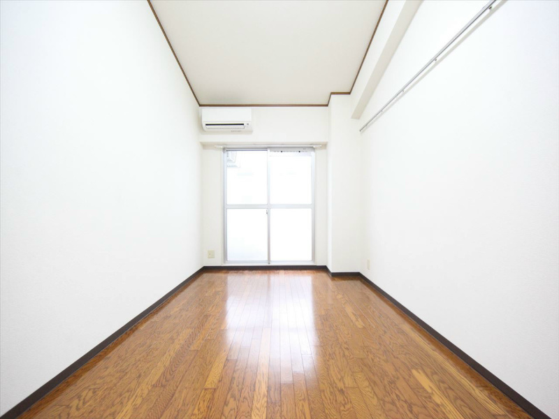 その他部屋・スペース　洋室8.3帖　エアコン完備　南面バルコニー