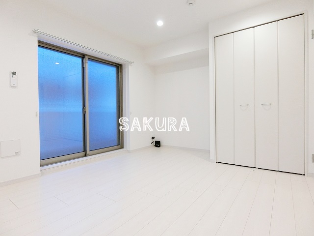 居室・リビング　こちらのリビングで趣味の時間をお楽しみください♪