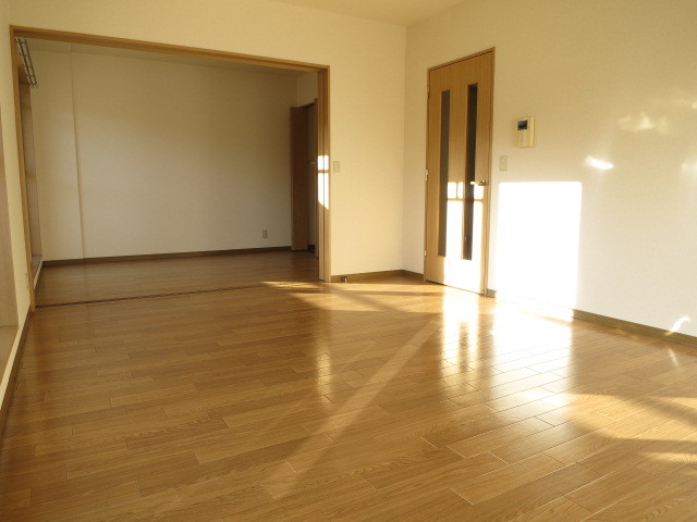 居室・リビング　エアコン１基設置予定