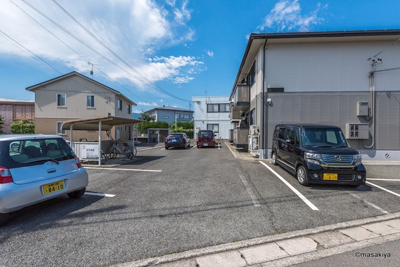 駐車場　駐車場