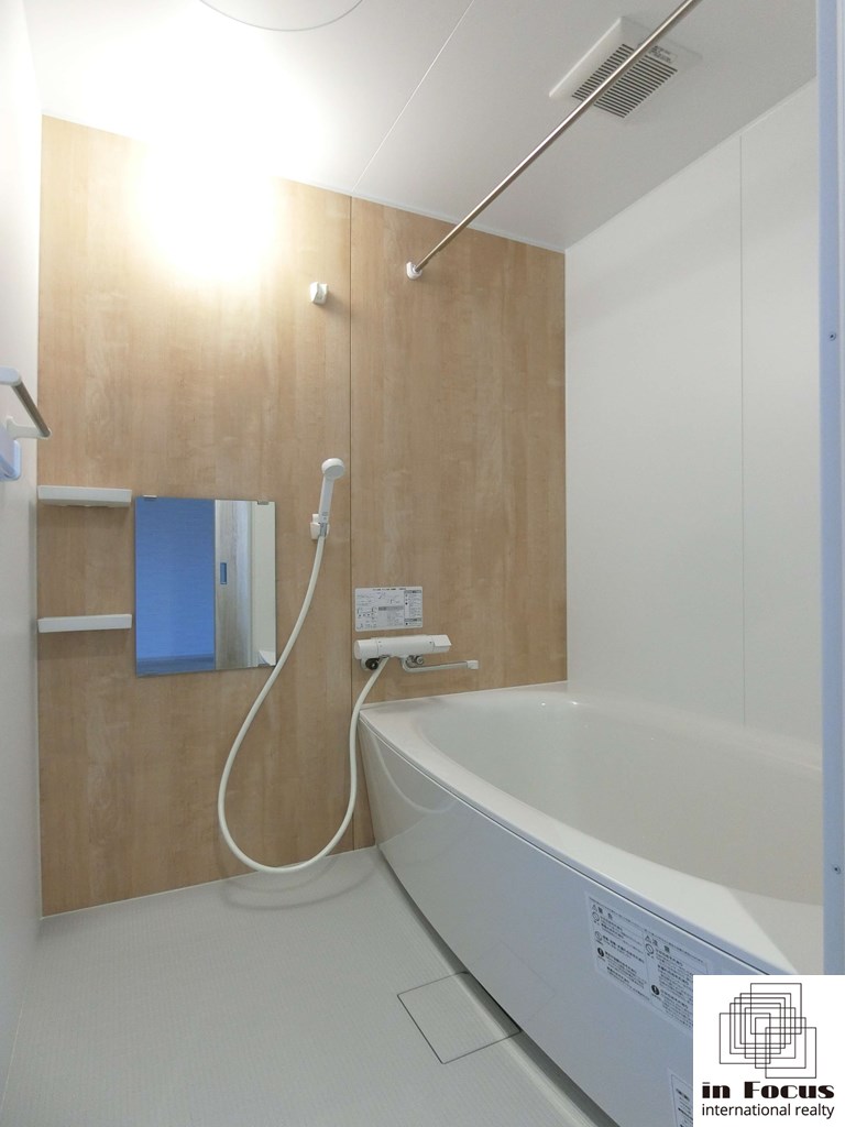 バス・シャワールーム　追い炊き機能付き広々ゆったり一坪風呂