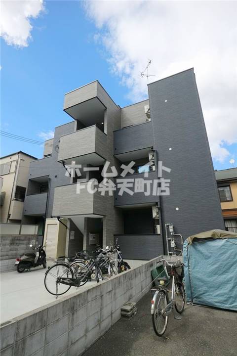 建物外観　落ち着いた雰囲気の外観です