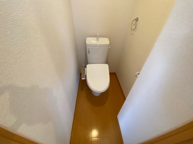 トイレ　落ち着いたトイレです