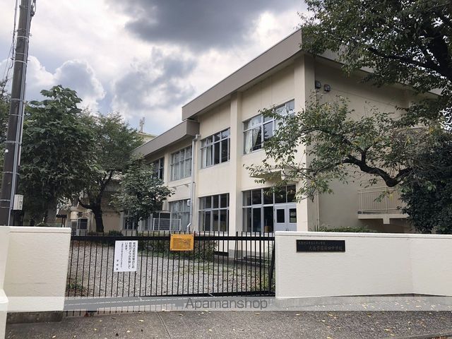 中学校　武蔵村山市立第四中学校（中学校）まで518m