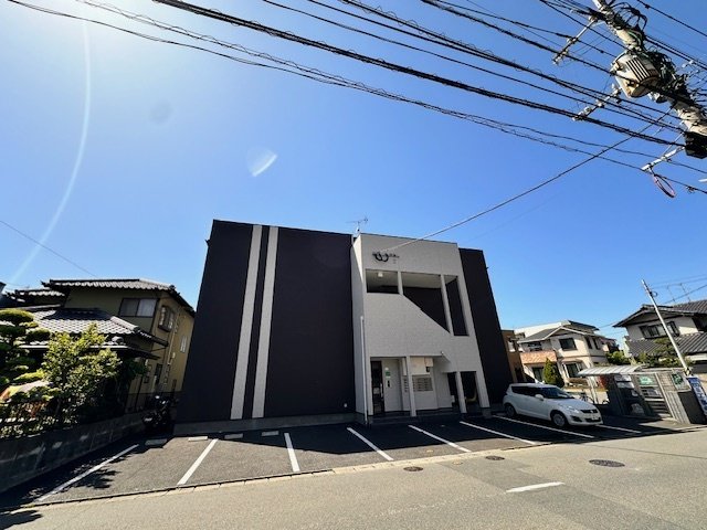 建物外観　外観は落ち着いています