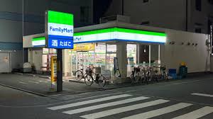 コンビニ　ファミリーマート 板橋三丁目店（コンビニ）まで102m