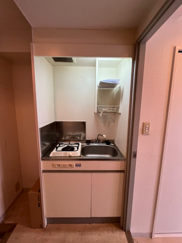 キッチン　コンパクトなキッチンで掃除もラクラク