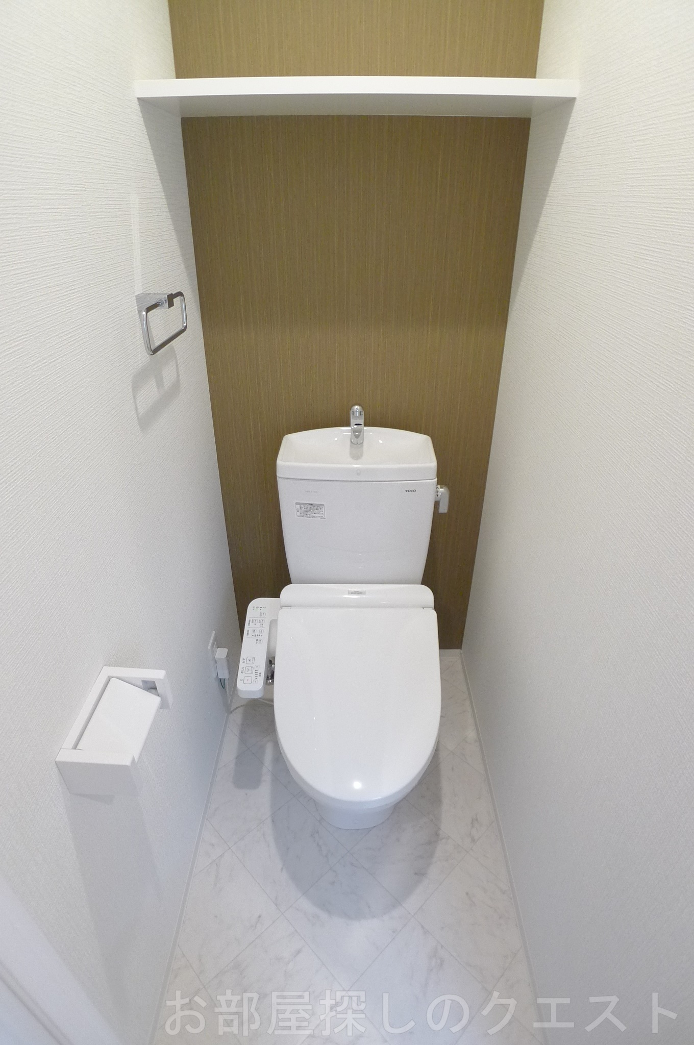 トイレ　（写真は同タイプ）