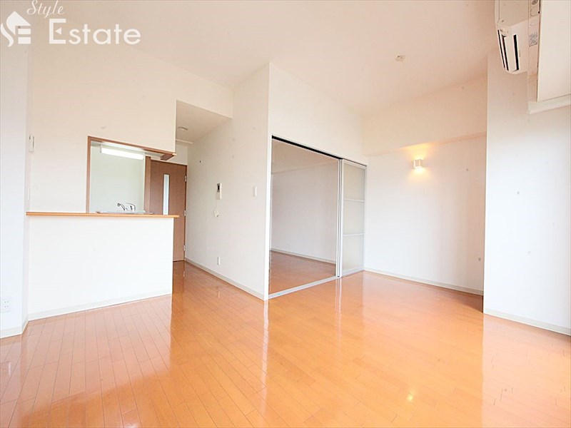 居室・リビング　内装