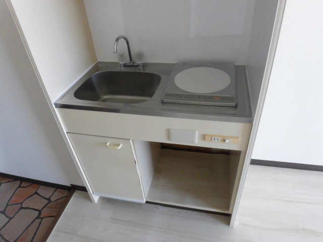 キッチン　1口Ｉｈコンロ付きのキッチンです。
