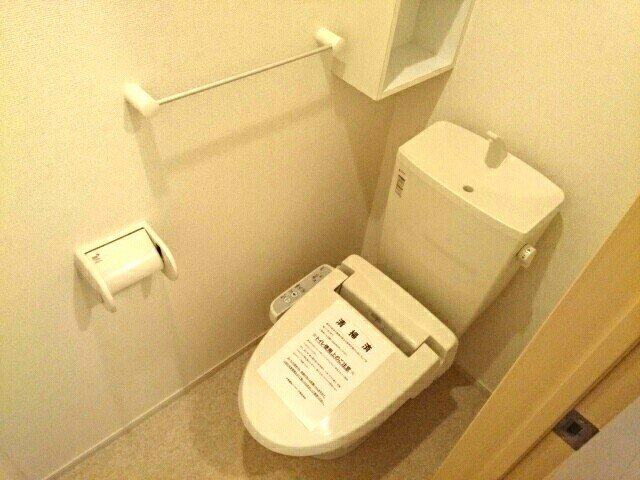 トイレ　トイレもきれいです