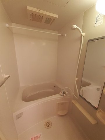バス・シャワールーム　日々の疲れを癒すお風呂付です
