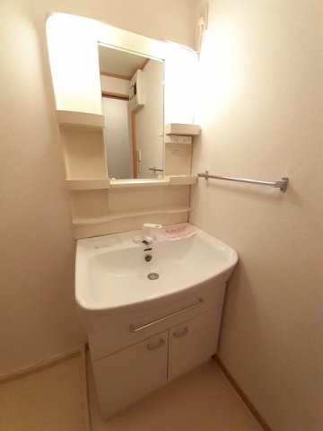 洗面設備　広い洗面スペース