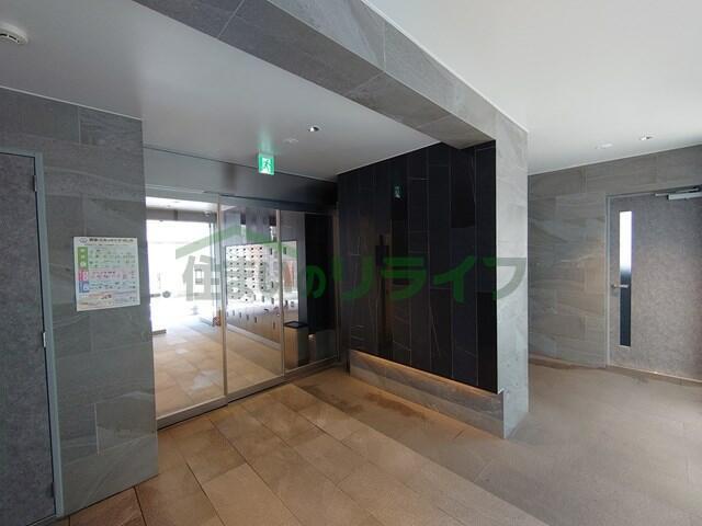 エントランス　エントランス