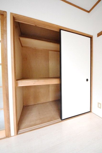 収納　同建物別号室参考写真です