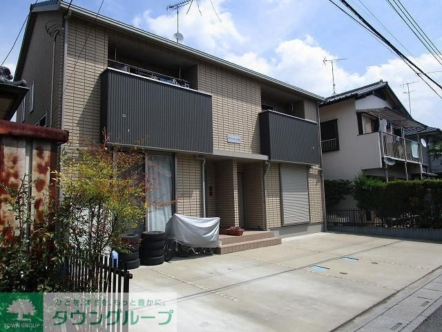 建物外観　駐車場