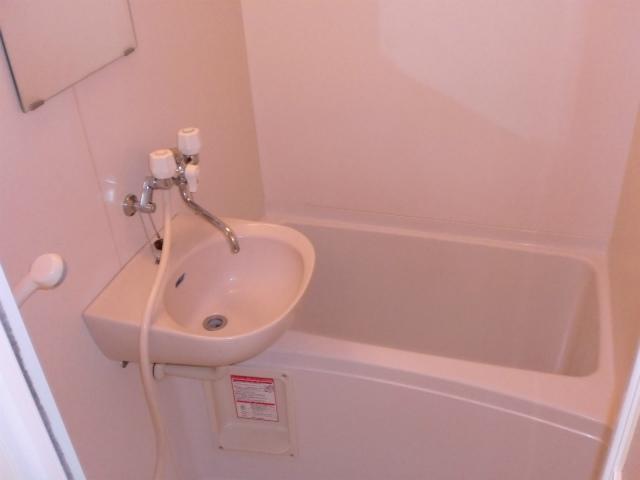 バス・シャワールーム　バスルーム