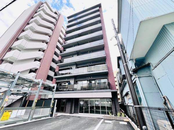 建物外観　オートロック完備