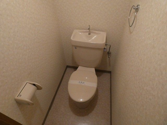 トイレ　清潔なトイレです。