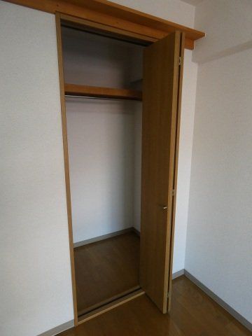 収納　クローゼット付きです。