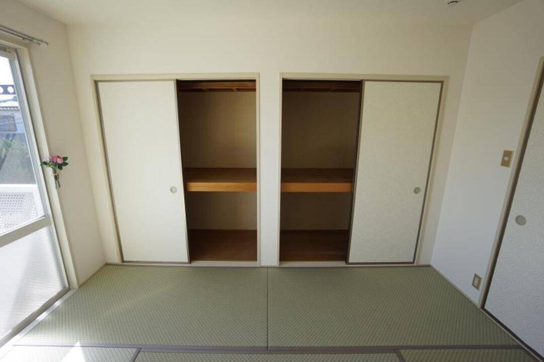 収納　押入れ