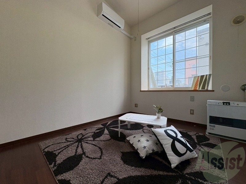 居室・リビング　広くてキレイなお部屋が広がっていて、充実した生活が送れそう。