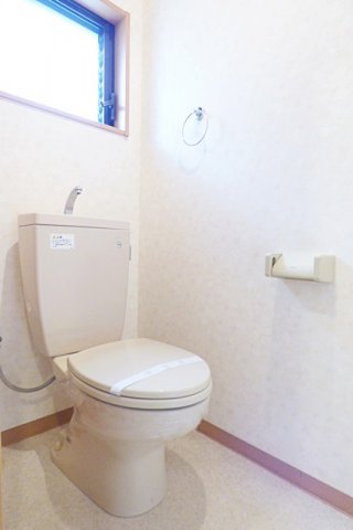 トイレ　ゆったりとした空間のトイレです