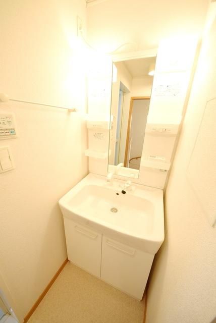 洗面設備　嬉しい独立洗面台