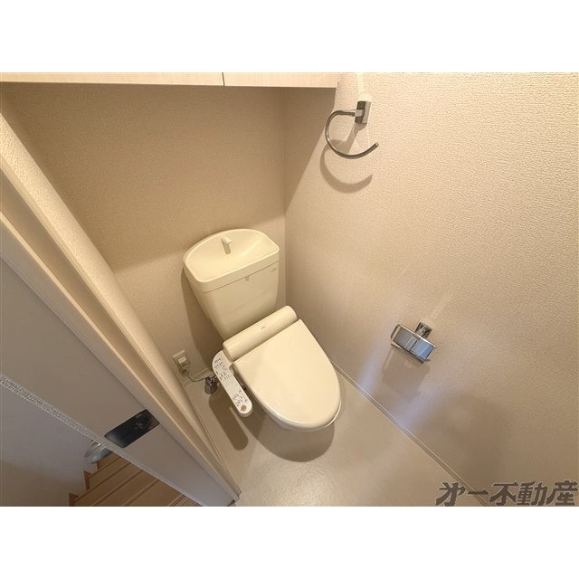 トイレ　温水洗浄暖房便座