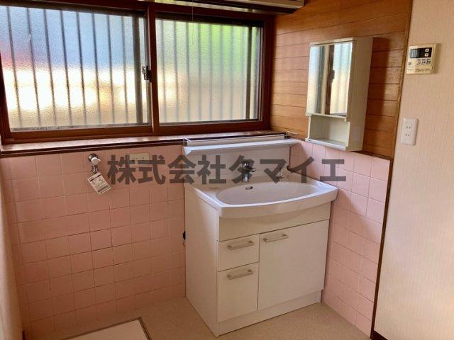 洗面設備　広い洗面スペース