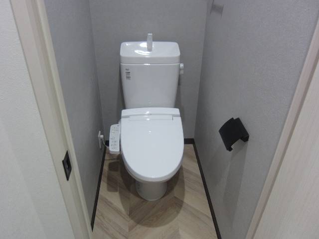 地下鉄御堂筋線 あびこ駅 徒歩9分 3階建 築2年のトイレ写真