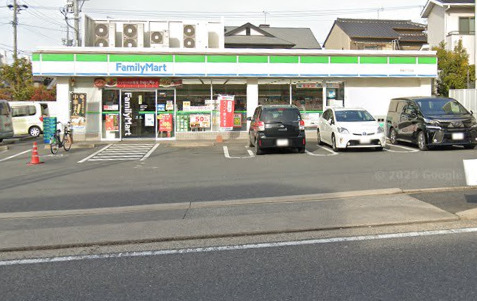 コンビニ　ファミリーマート 呼続二丁目店（コンビニ）まで300m