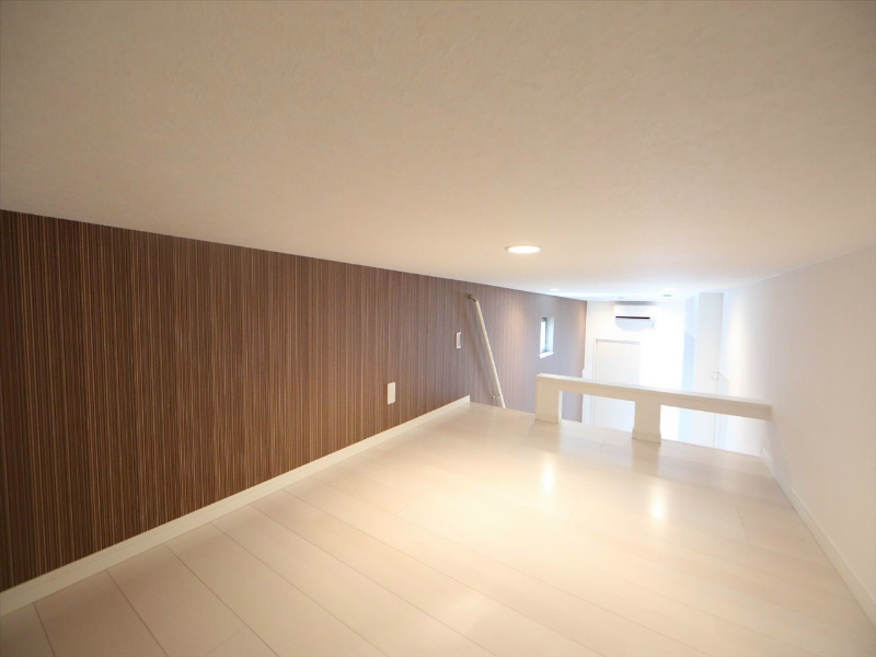 その他部屋・スペース　上段ロフト3.8帖（収納としてもお部屋としても使えます）