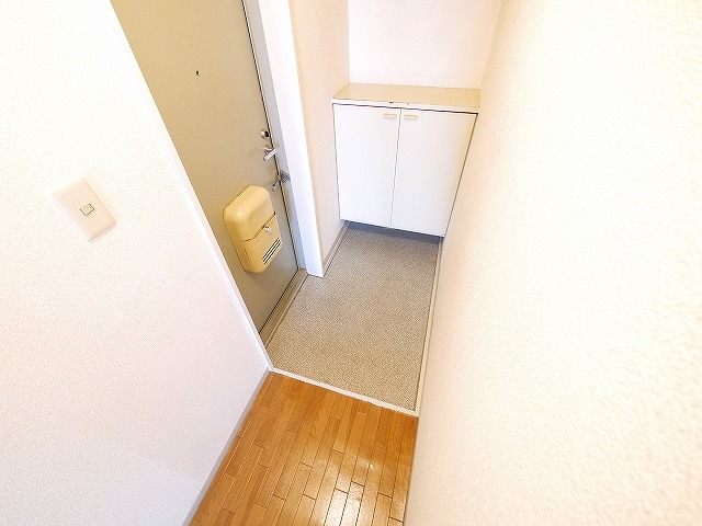 玄関　落ち着いた玄関です