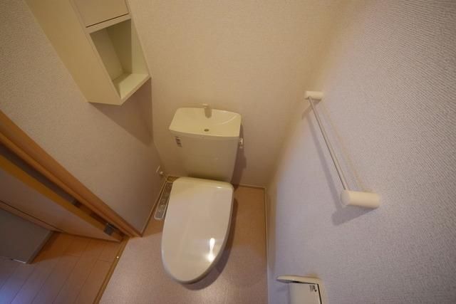 トイレ　★嬉しい設備のウォシュレット付です★