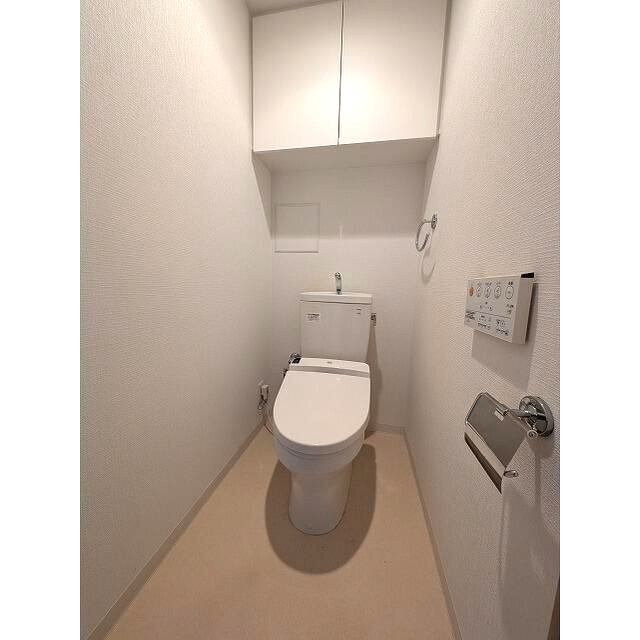 小田急線 経堂駅 徒歩5分 11階建 築16年のトイレ写真