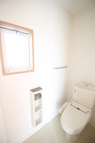 クリスタルコートのトイレ写真
