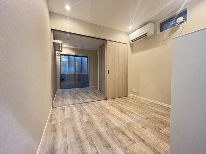 KRM RESIDENCE NAGAOKATENJINの居間写真