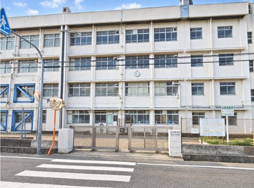 中学校　泉佐野市立第三中学校（中学校）まで1019m
