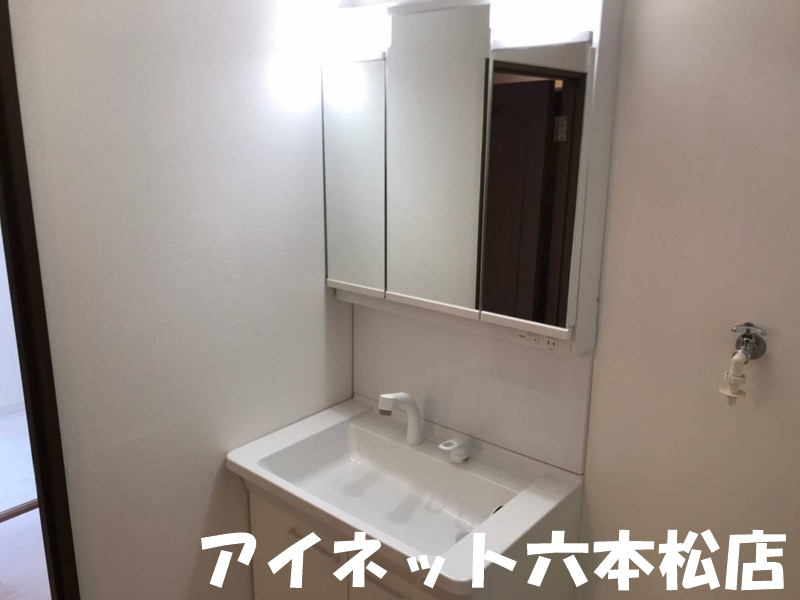地下鉄七隈線 六本松駅 徒歩9分 7階建 築35年の内装写真