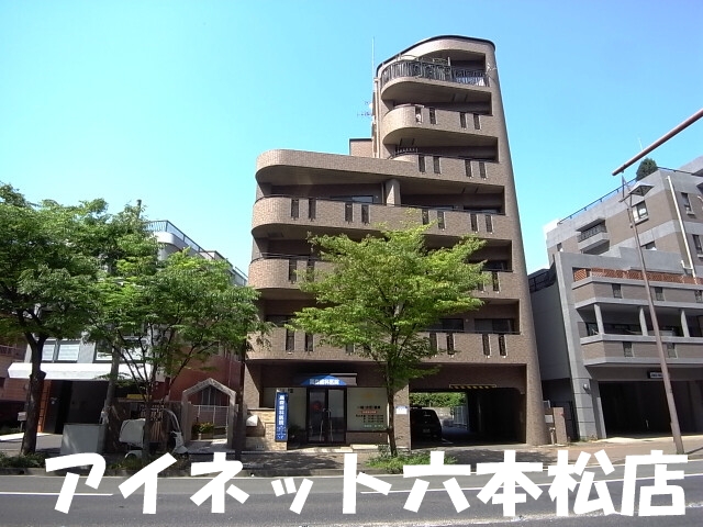 地下鉄七隈線 六本松駅 徒歩9分 築35年