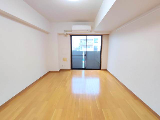 ルーブル下北沢の居間写真
